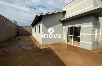 Casa com 3 quartos para alugar no Loteamento Maria Barbosa, Uberaba 