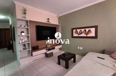 Casa com 4 quartos à venda no Oneida Mendes, Uberaba 