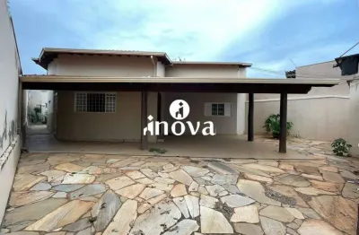 Casa com 3 quartos para alugar no Jardim São Bento, Uberaba 
