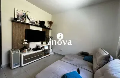 Casa com 3 quartos à venda no Jardim Espanha, Uberaba 