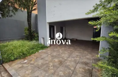 Casa com 4 quartos para alugar no Santa Maria, Uberaba 