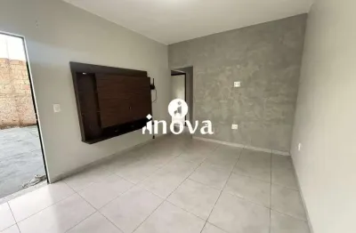 Casa com 2 quartos à venda no Jardim Espanha, Uberaba 
