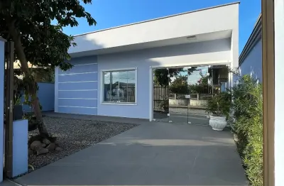 Casa com 3 quartos à venda no Iririú, Joinville 