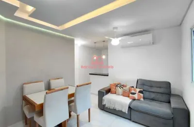 Excelente casa de condomínio a venda, toda reformada com quintal individual