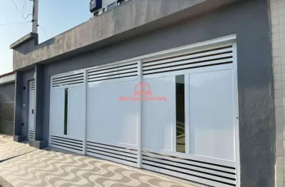 Sobrado 3 quartos sendo 1 suite metros da praia caiçara praia grande