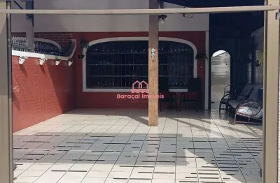 Casa com 2 quartos sendo 1 suite, 2 wc,sala,cozinha,lavanderia e quintal