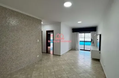 Apartamento à venda apenas 150 mts da praia, com 2 quartos sendo 1 suíte