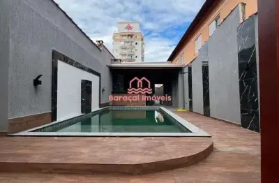 Casa com 2 quartos, 5 Vagas e Piscina à Venda na Aviação em Praia Grande/SP.