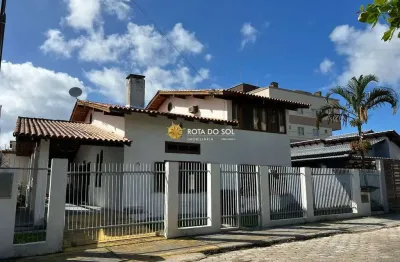 Casa com 4 quartos à venda na Rua Manjuba, 25, Centro, Bombinhas