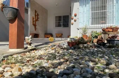 Casa com 2 quartos à venda na Rua Rio Capivari, 800, Zimbros, Bombinhas