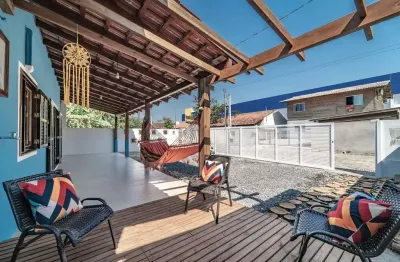 Casa de praia à venda 4 quartos canto grande bombinhas sc