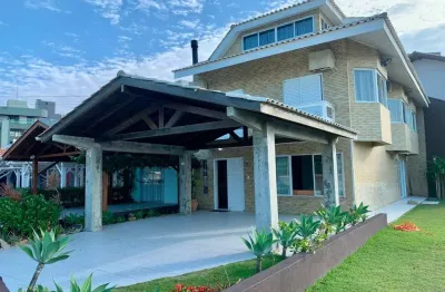 Casa de praia à venda frente mar bombas bombinhas sc
