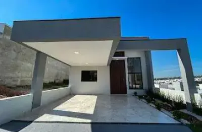 Casa vermont com piscina no condomínio horto florestal villagio