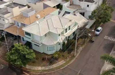 'exclusiva residência na villa dos inglezes: luxo, conforto e sofisticação em cada detalhe'