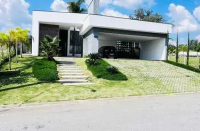 Excelente casa térrea, localizada no condomínio fazenda kurumin - itu/sp!