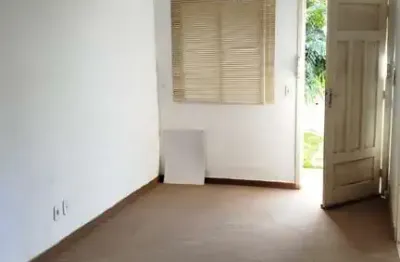 Casa térrea de 70m², localizada no condomínio villa del rey!