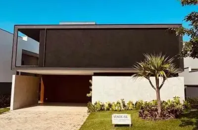 Sobrado de alto padrão à venda no alphaville nova esplanada 4 - 4 suítes, piscina e energia solar