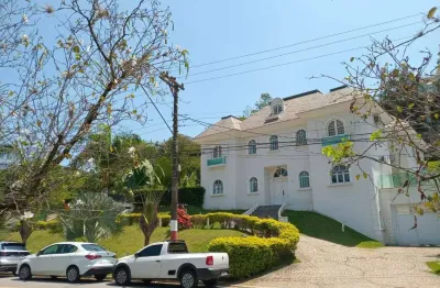 Casa dos sonhos à venda no tamboré 1: conforto, lazer e privacidade