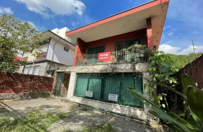 Casa comercial de 300m² para locação, localizado no bairro vila congonhas são paulo - sp!
