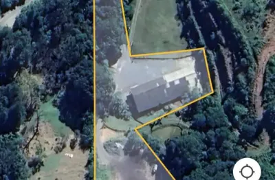 Ampla área de 6.000m² com construções em piedade-sp