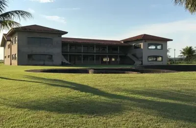 Fazenda comercial de alto padrão no centro de sp: 28 quartos e 24.500 m² de área!
