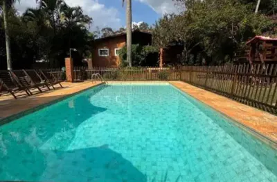 Chácara de luxo para locação em araçoiaba da serra-sp, jardim perlamar: 2 quartos, 1 sala, 3 banheiros, 6 vagas, 230m².