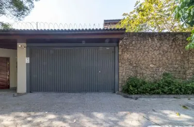 Imperdível: casa de luxo para locação em são paulo - alto de pinheiros  6 quartos, 6 suítes, 2 salas, 7 banheiros, 6 vagas, 450m²