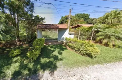Casa à venda no jardim colonial 1 araçoiaba da serra-sp: 2 quartos, 1 sala, 2 banheiros, 2 vagas de garagem, 800m² de área.