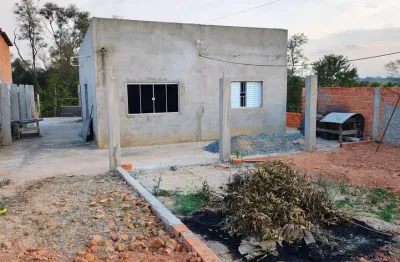 Imóvel para venda em araçoiaba da serra-sp: casa com 3 quartos, 2 salas, 1 banheiro, 3 vagas de garagem, 1.080,00m² de área no bairro cercado.