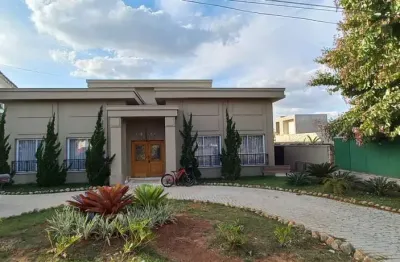 Excelente casa térrea à venda no condomínio reserva fazenda imperial.