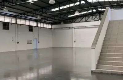 Galpão de 900m² na avenida ipanema próximo ao aeroporto- sorocaba -sp