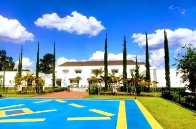 Linda casa no condomínio santa maria  em votorantim com 1.600,m².