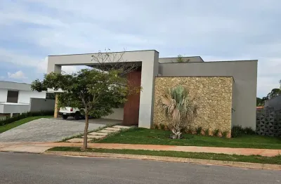 Linda casa térrea no condomínio saint patrick com 440,29m².