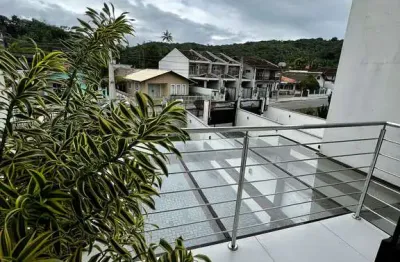 Casa à venda na Rua São Lucas, 36, São Marcos, Joinville