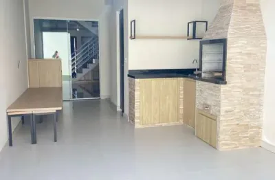 Casa à venda na Rua Pasteur, Iririú, Joinville