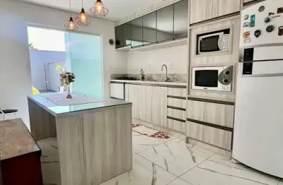 Casa à venda na Rua Ângela Beninca, 217, Vila Nova, Joinville