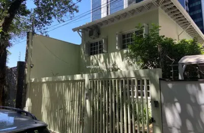 Itaim bibi: 3 dorm | 1 suíte | 2 vagas | 165 m² úteis