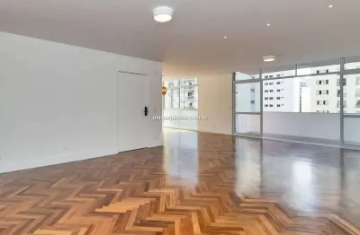Higienópolis: 3 dorm | 2 suítes | 1 vaga | 233 m² úteis