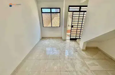 Casa geminada coletiva à venda - 2 quartos - 1 vaga - 80m² - bairro santa mônica bh-mg