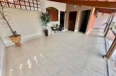 Casa geminada com entrada independente 120m² construídos com 03 quartos sendo 01 com suite no valor de 570.000,00 no bairro planalto