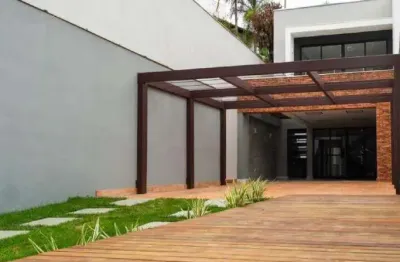 Vendo casa em condomínio com 240m², 04 quartos sendo 01 suite e closet no valor de 1.690.000,00 no bairro planalto