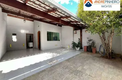 Vendo casa geminada linear com entrada independente com 03 quartos sendo um com suite, 110m² no valor de 700.000,00 no bairro planalto