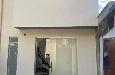 Vendo casa geminada duplex com entrada independente com 03 quartos sendo um com suite, 90m² no valor de 749.000,00 no bairro santa branca