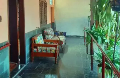 Casa linear 3 quartos 2 banhos e 3 vagas no b. santa amélia em bh-mg!