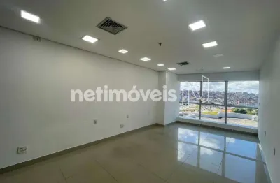 Sala comercial com 1 sala para alugar na Avenida Tancredo Neves, Caminho das Árvores, Salvador