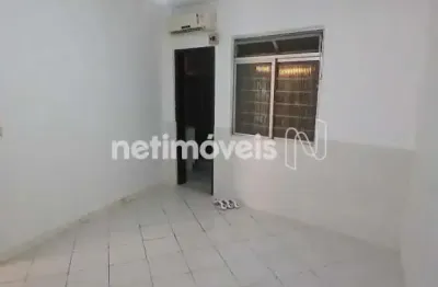 Casa com 3 quartos para alugar na Avenida General Graça Lessa, Engenho Velho de Brotas, Salvador