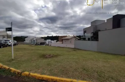 Terreno de esquina no Condomínio Residencial Spazio Verde em Botucatu-SP