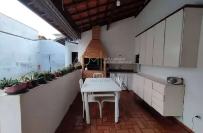 Casa com 4 quartos à venda no Centro, Botucatu 