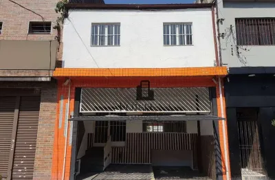 Sobrado com 250 m², venda ou locação, localizada em região bem movimentada. excelente opção para comércio, restaurante ou residencia.