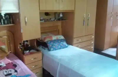 Sobrado à venda, com 2 dormitorios, 1 suite, 1 vaga e 230m², localizado na vila guarani